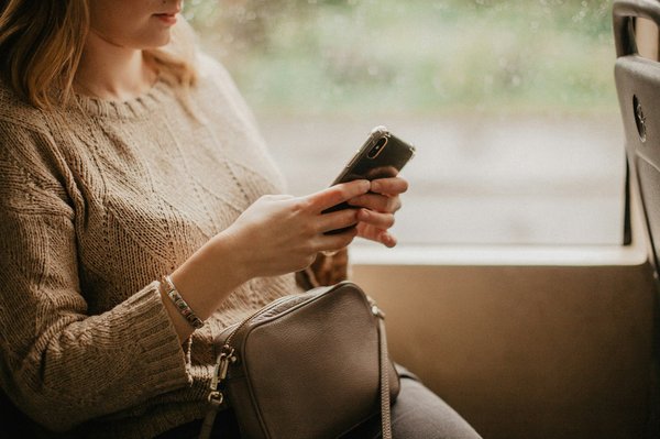 How to effectively use UK park and ride systems to save on urban commuting costs?